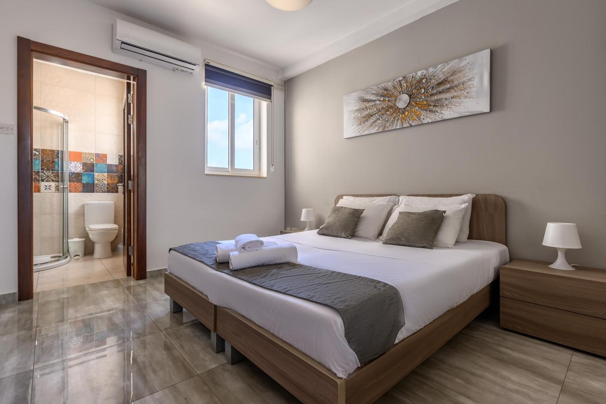 F11 1, Private Double With Private Bathroom In Shared Flat Homestay szállás *